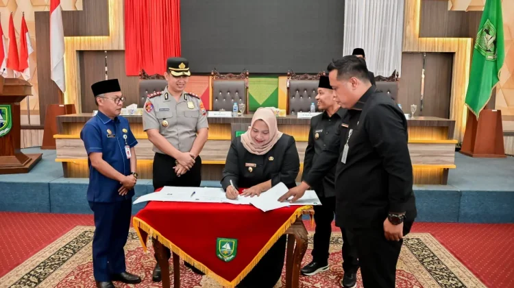 Pemkab Bengkalis Hibahkan Aset Daerah Dukung Tugas Kepolisian