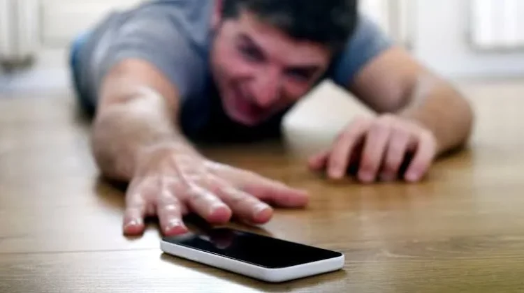 Mengenal Nomophobia dan Pemicunya