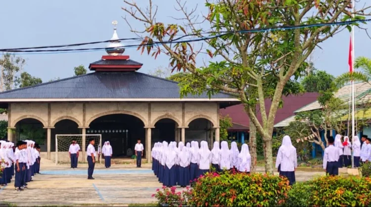 MTsN 3 Bengkalis Tekankan Pentingnya Adab dan Ilmu bagi Peserta Didik