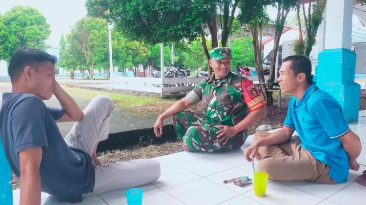 Komsos di Kampung Pancasila, Babinsa Merbau Perkuat Persatuan Warga