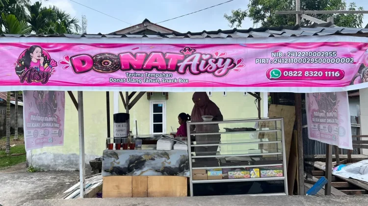 Usaha Kecil Bangkit, Mery Kembali Jualan Donat di Bengkalis