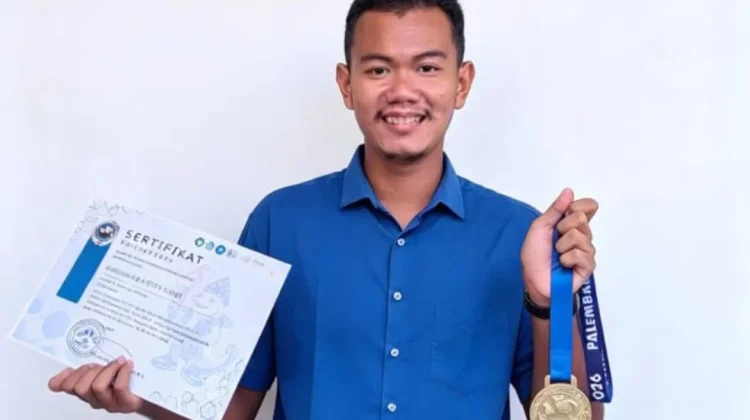 Mahasiswa IAIN Bengkalis Raih Emas lewat Karya Batok Kelapa Jadi Rupiah