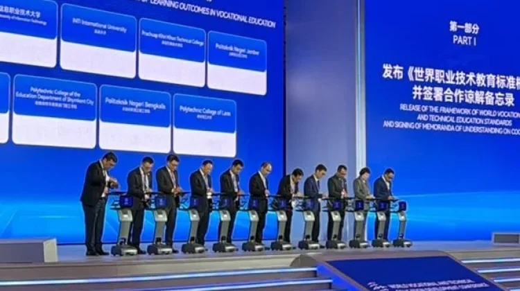 Polbeng MoC dengan Shenzhen Polytechnic University pada Konferensi ...