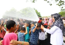 Tradisi Petang Megang Mandi Belimau Hidup Kembali Siak