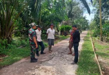 Babinsa Bukit Batu Perkuat Komsos Warga
