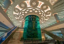 Akuarium Raksasa Bandara Jeddah Semarak di Bulan Ramadhan
