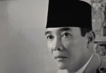 Sejarah Kopiah Soekarno: Simbol Nasionalisme yang Melekat di Indonesia