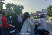 Karyawan PT.Berkat Karya Laris Bengkalis Berbagi 100 Kotak Takjil