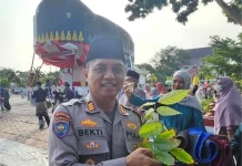 Polres Bengkalis Bagikan 500 Bibit Pohon di Lapangan Tugu