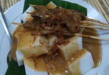 Sate Kuah Tepung Khas Bangkinang Jadi Menu Andalan Keluarga saat Idul Fitri