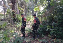 Babinsa Mandau Patroli Rutin Cegah Hotspot Karhutla