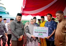 Lima Kelompok Nelayan Rupat Utara Terima Bantuan BAZNAS Bengkalis