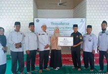BAZNAS Rohul Salurkan Bantuan untuk 320 Guru TPQ di Rokan Hulu