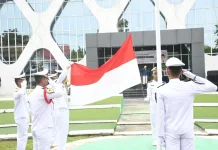 Polbeng Gelar Upacara Hardiknas, Semangat Nasionalisme dalam Balutan Adat Melayu