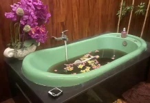 Mandi Rempah setelah Sauna, Cara Wanita Luangkan Waktu untuk Diri Sendiri