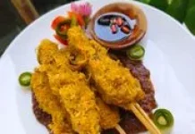 Sate Klopo Surabaya Lezat dengan Bumbu Kacang Istimewa