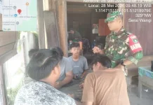 Babinsa Praka Sinaga Tanamkan Nilai Pancasila Kepada Masyarakat