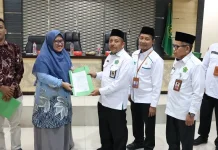 Penyerahan SK Redistribusi Tahap II kepada 99 Guru PPPK, Tekankan Hidup Sederhana