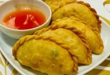 Jalangkote Khas Makassar, Camilan Renyah dengan Saus Istimewa