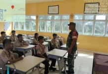 Pelajar di Desa Tasik Serai Ikuti Komsos dari Babinsa 03/Mandau