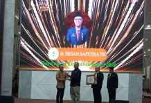 Sekda Bengkalis Terima JMSI Riau Award 2026