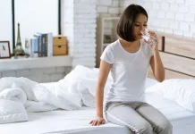 Lima Manfaat Minum Air Putih saat Bagun Tidur