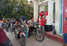 Antrean SPBU Bengkalis Mengular, Pertalite Eceran Langka