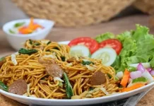 Mie Goreng Rumahan, Sajian Sederhana dengan Aroma Karamelis yang Menggugah Selera
