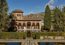 Alhambra, Mahakarya Dinasti Nasrid yang Menjadi Ikon Peradaban Islam di Spanyol