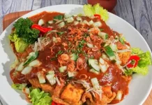 Tahu Telur Sedap Marem, Perpaduan Tahu Goreng dan Saus Kacang yang Menggugah Selera