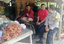 Bhabinkamtibmas Bantan Sari Ajak Warga Manfaatkan Lahan Kosong