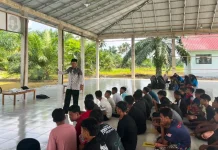 Penyuluh Agama Siak Kecil Edukasi Santri Cegah Perundungan