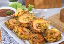 Bakwan Sayur Udang Sambal Petis, Renyah Gurih dengan Cita Rasa Khas Nusantara
