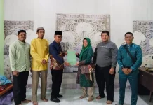 KUA Bantan Serahkan Akta Ikrar Wakaf untuk Perkuat Legalitas Aset Umat