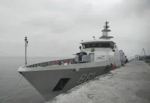 Open Ship KRI Lepu Tarik Antusias Warga Bengkalis