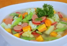 Sup Sosis Sayuran, Kuah Gurih dengan Sayuran Segar