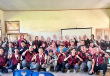 Mahasiswa KKN IAIN Bengkalis Edukasi Warga Kedabu Rapat Olah Pupuk Organik dan NPK