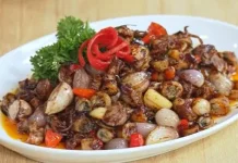 Cumi Pedas Bawang Utuh, Perpaduan Gurih Seafood dan Pedas yang Menggugah Selera