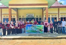 KKN IAIN Bengkalis Tanam 60 Pucuk Merah, Hijaukan Desa Tanjung Bunga