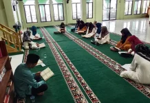 Sambut HUT Kemerdekaan RI, Penyuluh Agama KUA Bukit Batu Gelar Khatam Al-Qur’an
