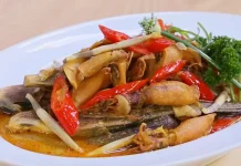 Gulai Jantung Pisang, Perpaduan Gurih Cumi Asin dan Kuah Santan yang Kaya Rempah