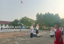 Upacara Bendera MTs YPPI Bengkalis, Tanamkan Disiplin dan Karakter Religius