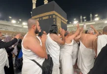 Alasan saat Tawaf Pundak Kanan Laki-Laki Dibuka Dibalik Sunnah