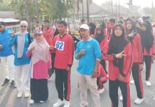Dua Regu MTs YPPI Bengkalis Ramaikan Lomba Gerak Jalan Kelurahan Kota Bengkalis