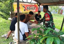 Babinsa Rupat Ajak Warga Darul Aman Amalkan Nilai Pancasila
