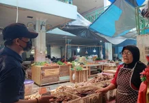Pasar Terubuk Bengkalis Bocor, Pedagang Keluhkan Banjir