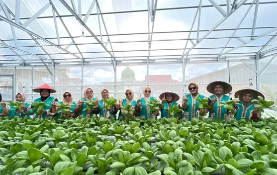 Kisah Perempuan Tangguh Penjaga Iklim Sulap Lahan Gersang Menjadi Ladang Cuan