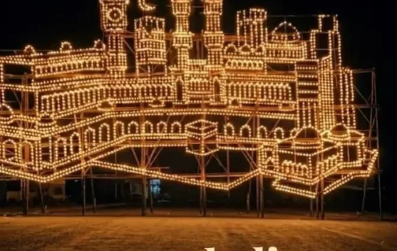 Lampu Colok Berbentuk Masjidil Haram di Pangkalan Batang Curi Perhatian Warga