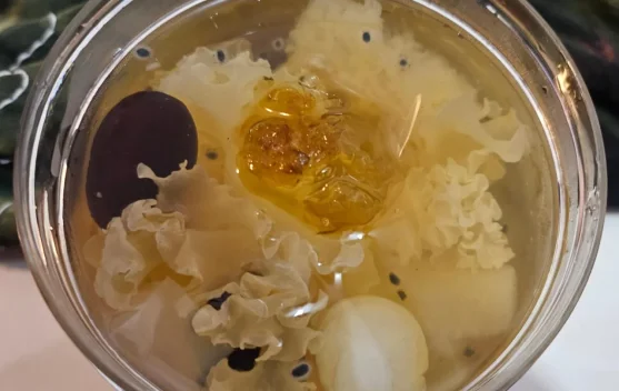 Peach Gum, Minuman Sehat yang Kaya Manfaat untuk Kulit