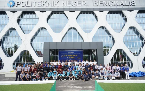 Direktur Polbeng Resmi Buka PKM dan PORSENI 2026